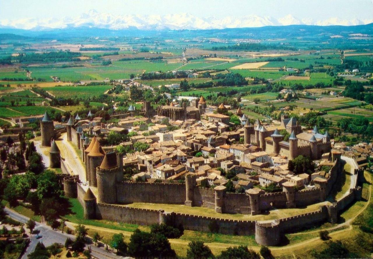 Carcassonne Centre Avec Balcon Et Parking Apartment Luaran gambar